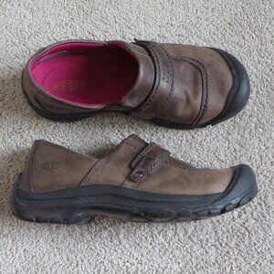 KEEN Womens Kaci Full-Grain Shoes Size 9.5 Brown Leather Slip-on Casual/Hiking